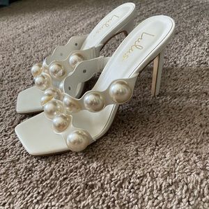 Lulus White Pearl Square Toe High Heel- Size 7